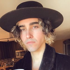 Meet your Posher, Tristan